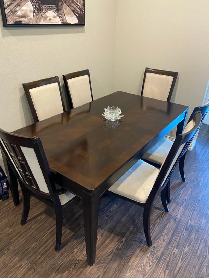 Dining table set of 7 for sale in Plano, TX 5miles Buy and Sell