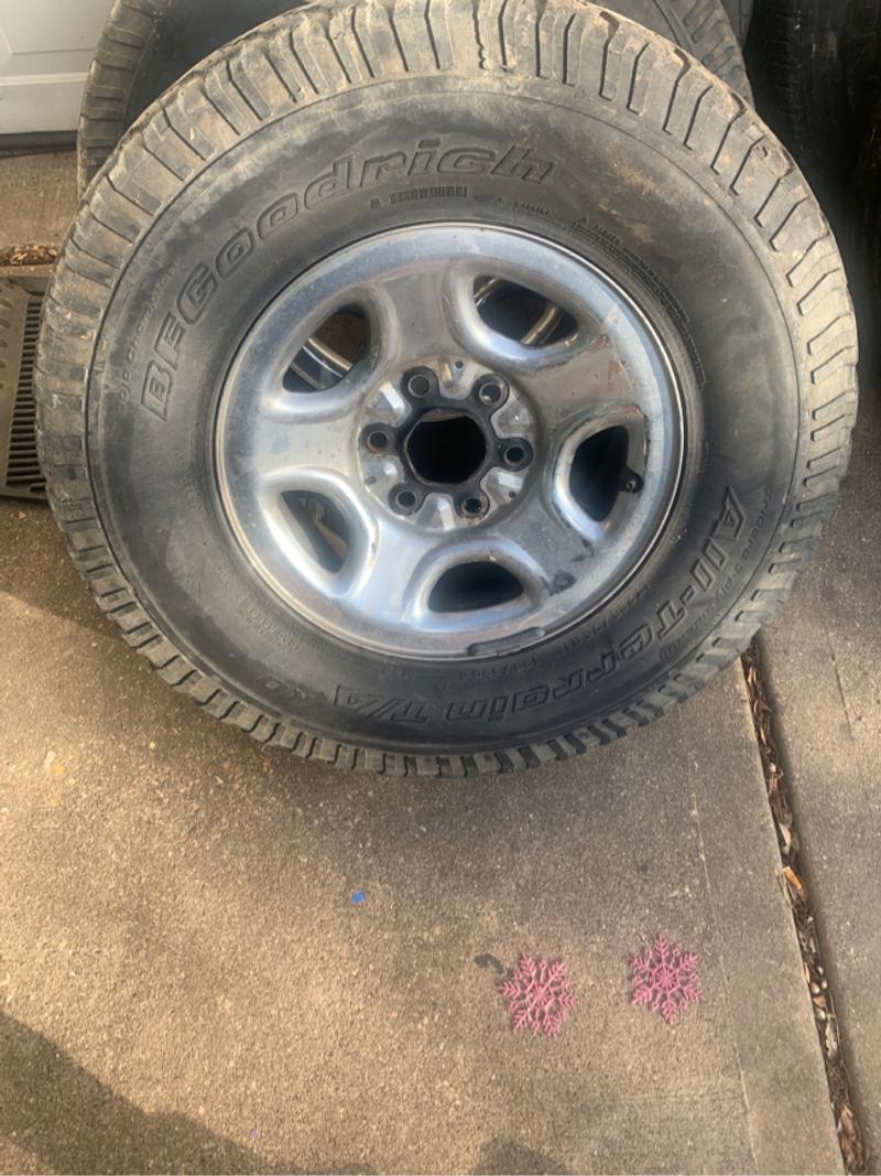 Factory Chevy Truck Wheels for sale in Cedar Park, TX 5miles Buy and