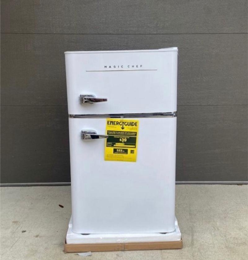 Magic Chef Retro 3.2 Cu. Ft. 2 Door Mini Fridge in White for sale in