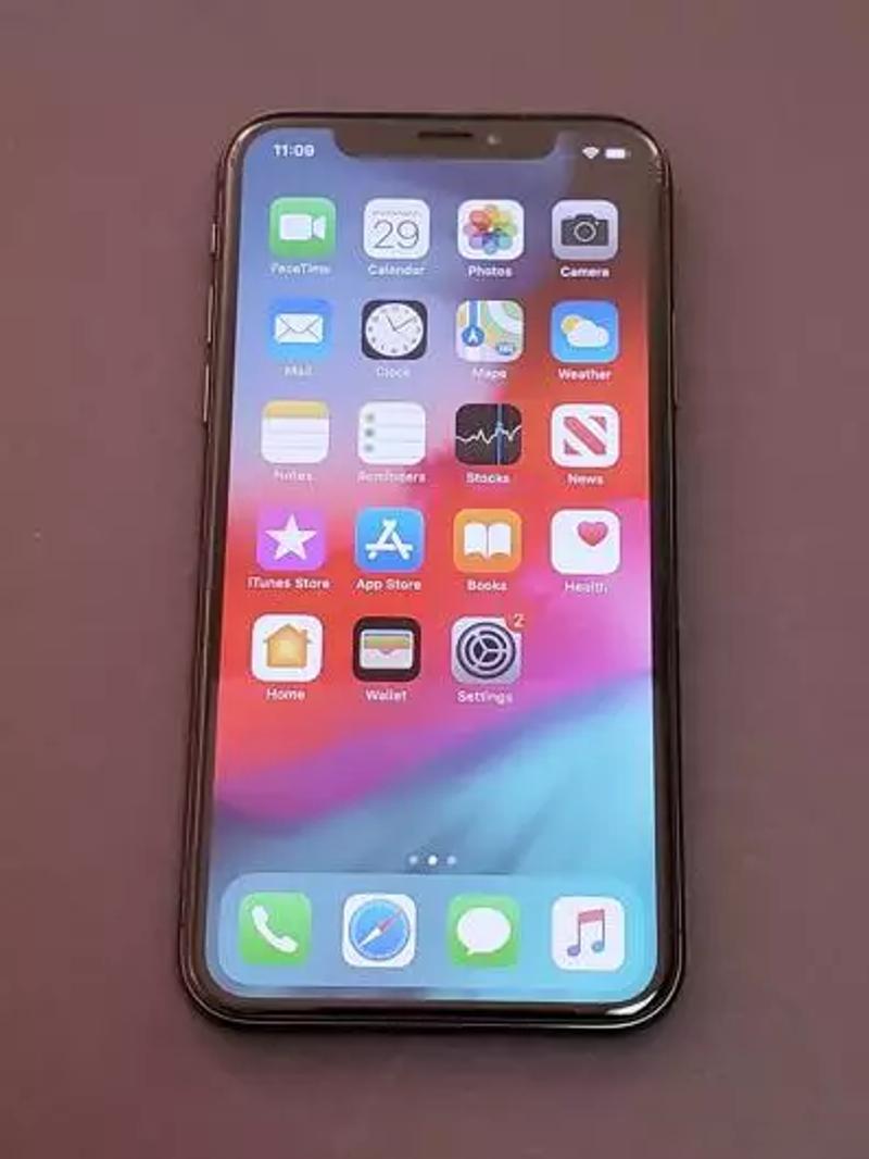 IPhone X 64GB Unlocked Cricket MetroPCS Sprint Verizon AT&T TMobile