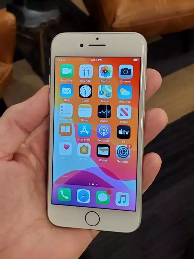 Unlocked Apple iPhone 7 32GB Phone MetroPCS Cricket Boost SimpleMobile