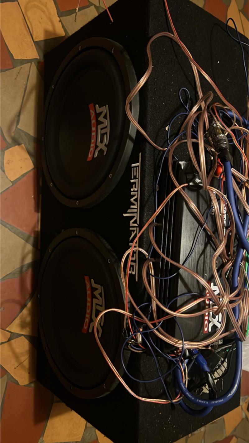 2 12 inch subwoofers amp and wiring included nothing wrong with the