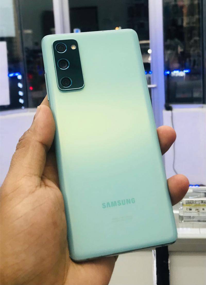 Samsung Galaxy S20FE 5G Factory unlocked for sale in Dallas, TX