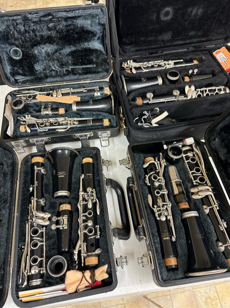 I have 4 Yamaha for sale 400 each free box of reeds for sale