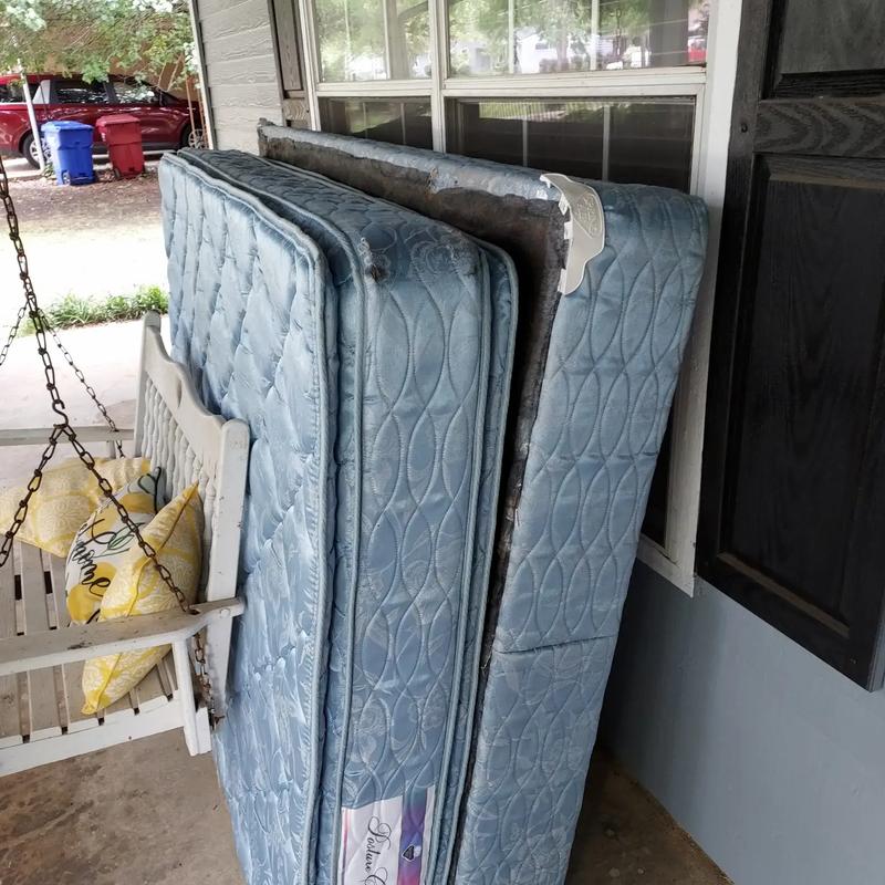 This is a USED *** Full Size *** Mattress and Box Springs Please