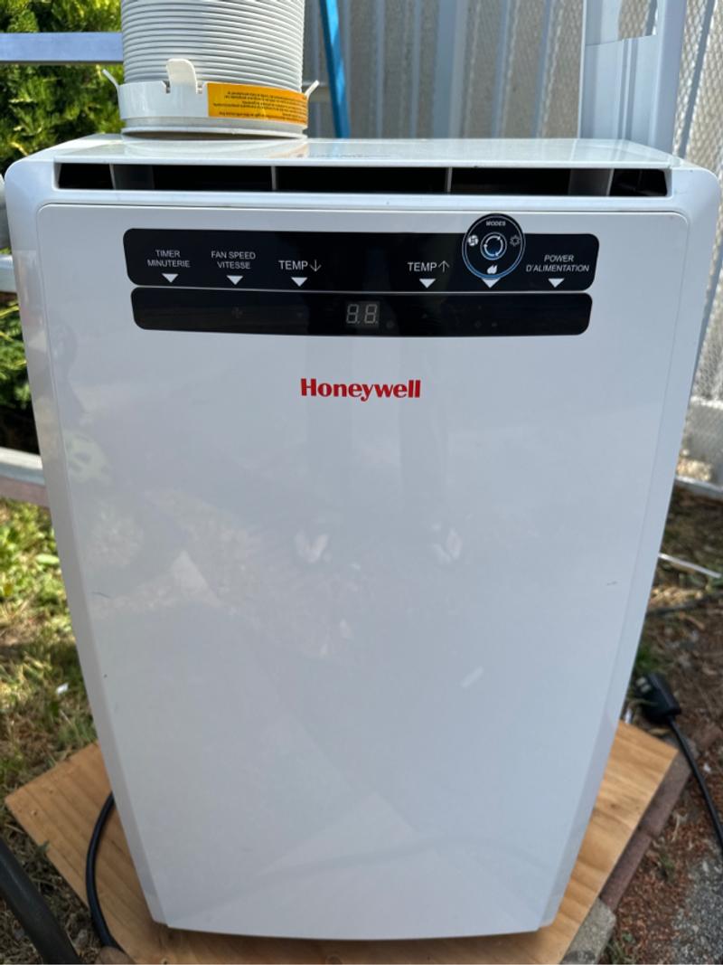 Honeywell MN10CESWW Portable Air Conditioner, 10,000 BTU Cooling, With