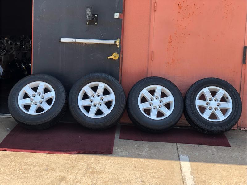 GMC Chevy Cadillac rims Wheels 17 inch factory 6 lugs bolt pattern 5.50 inch 139 for sale in