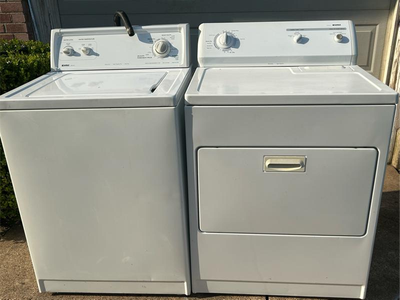 Kenmore washer and dryer electric both working great for sale in Irving