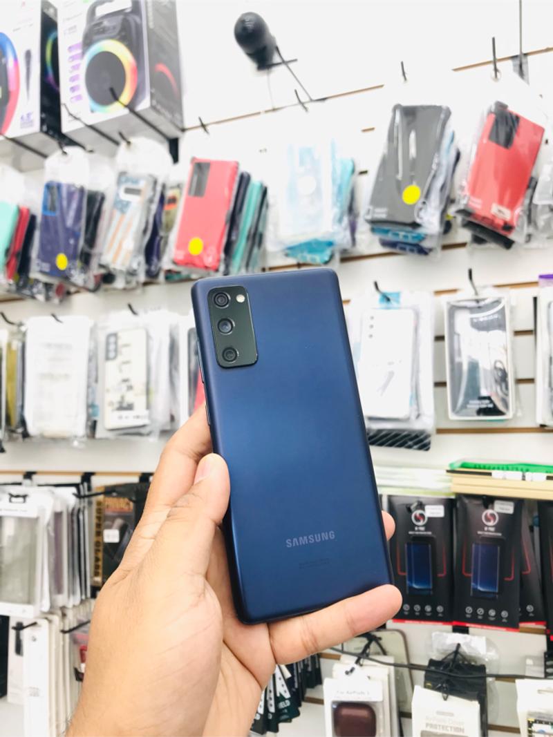 Samsung Galaxy S20FE 5G Factory unlocked for sale in Dallas, TX