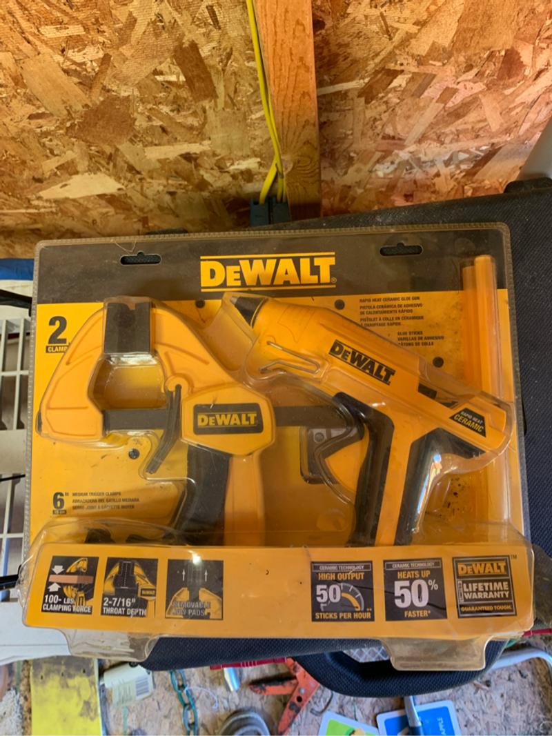 Dewalt Glue gun and clamps for sale in Rockwall, TX 5miles Buy and Sell