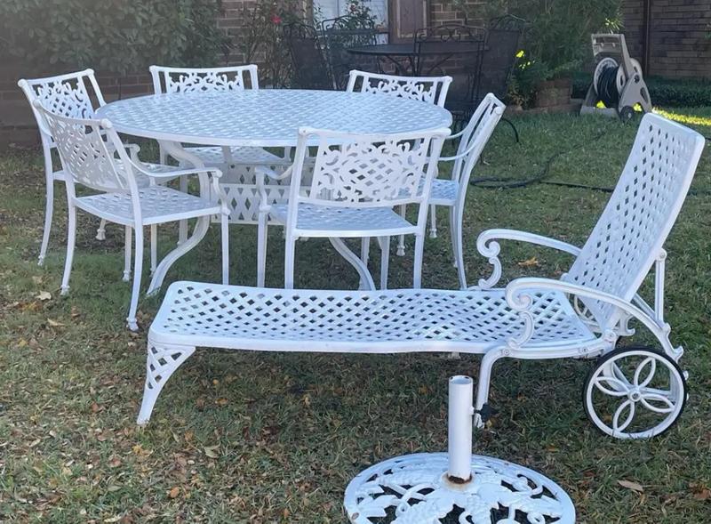 Iron patio set 9pc,,big table 60"W ,,6 sillas,,long chair,,umbrilla