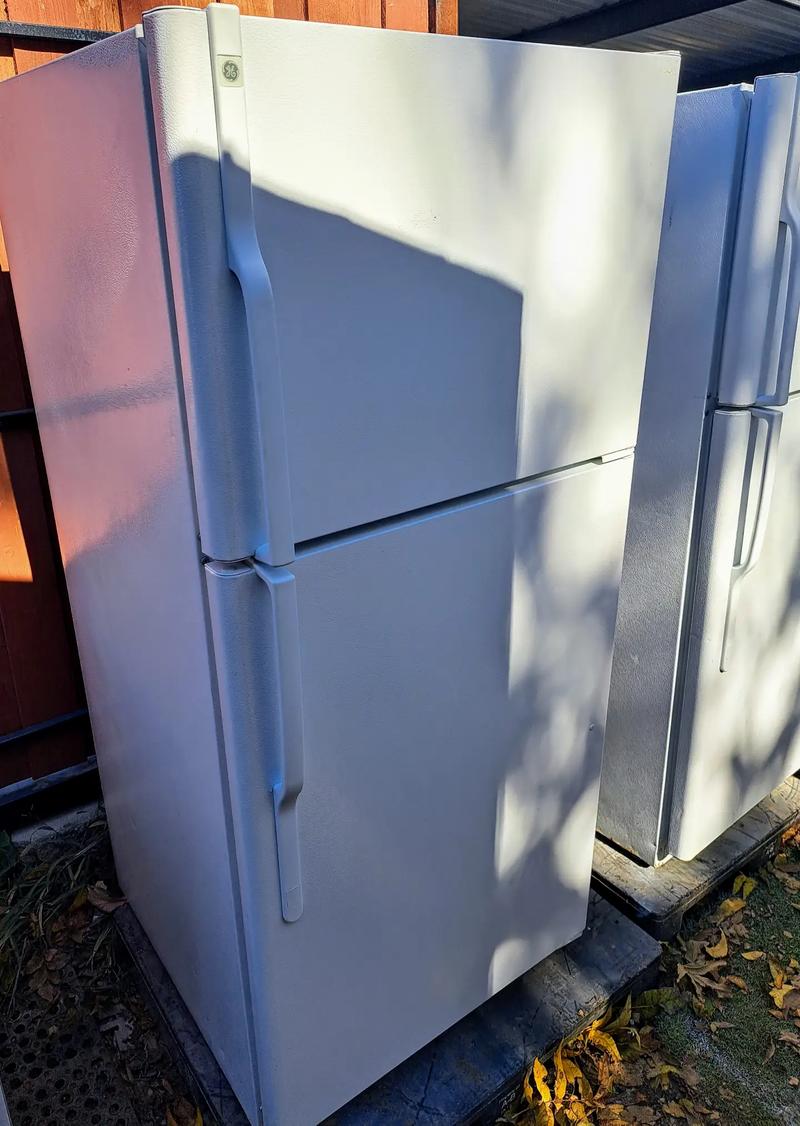 Fridge freezer with a 30.day warranty for sale in Fort Worth, TX