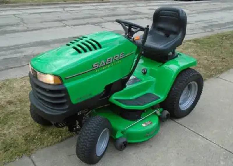 John Deere Sabre riding lawn mower tractor 18 hp twin 42” deck for sale in Keller, TX 5miles