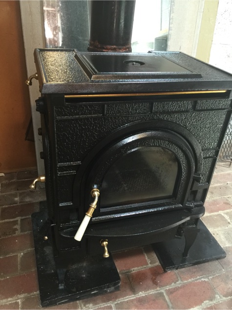 Dutchwest Catalytic Black Model 2460 Wood Burning Stove for sale in Fort  Washington, MD - 5miles: Buy and Sell