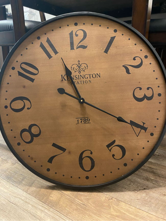 Pam Clock for sale Only 3 left at 60